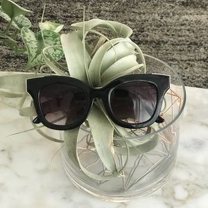 Black with metal accent sunglasses